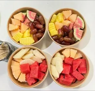 Hình ảnh Dưa hấu mix dưa vàng