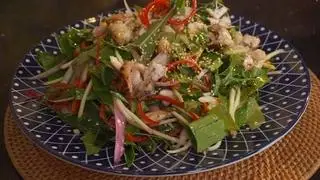 Hình ảnh gỏi ếch bóp rau răm 