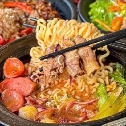 Hình ảnh Mì Thái Tomyum Bò