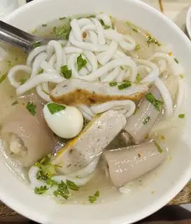 Hình ảnh Bánh canh bột gạo tô đặc biệt