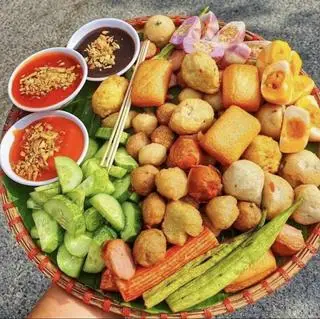 Hình ảnh Combo cá viên chiên mắm tỏi - 1 nước - 1 người