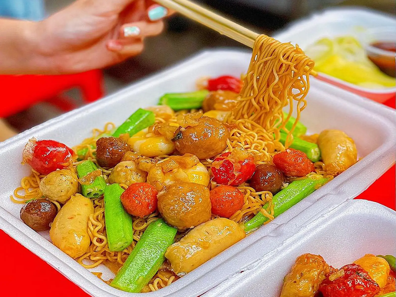 Hình ảnh Mì xào mắm tỏi - phần vừa