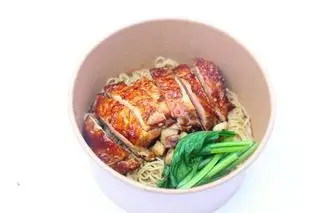 Hình ảnh Mì gà chiên sốt tương ngọt