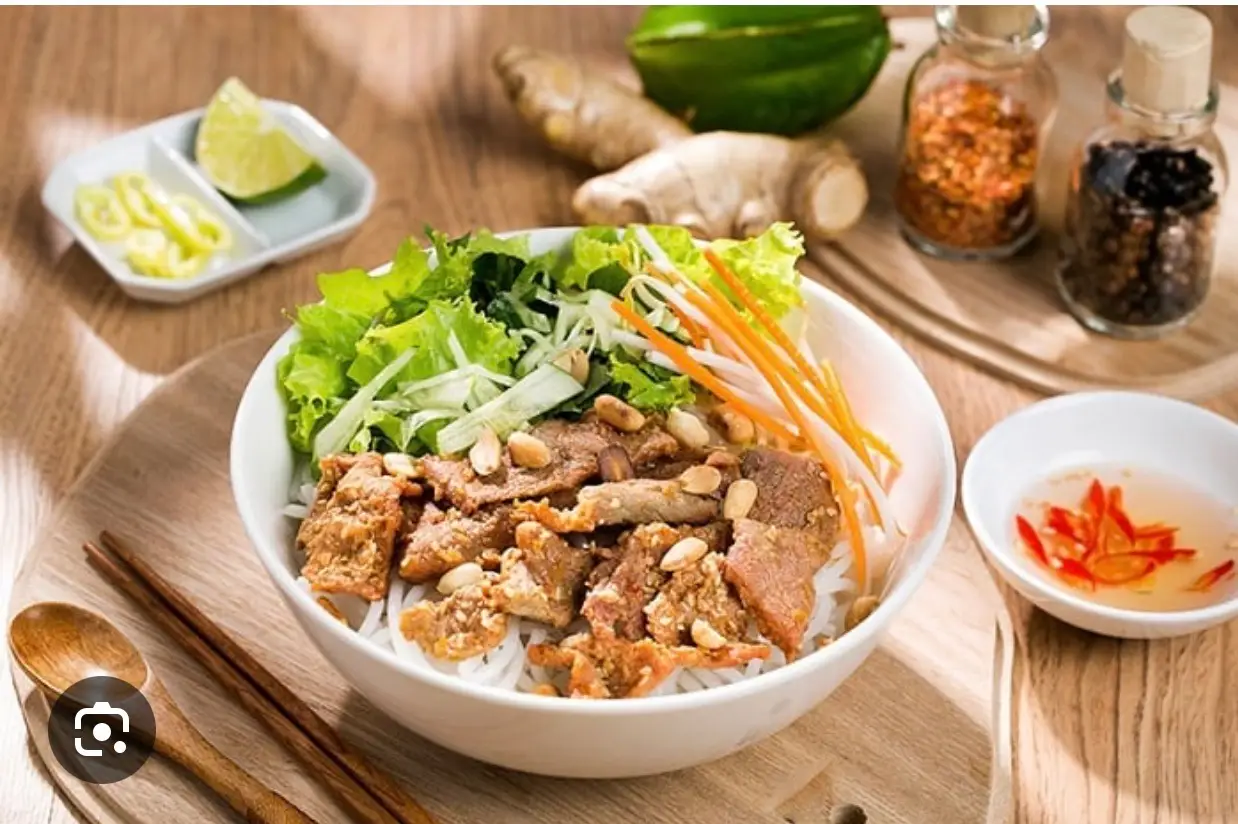 Hình ảnh Bún thịt nướng đặc biệt