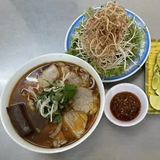 Hình ảnh Bún bò nạm