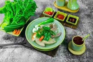 Hình ảnh Hủ tiếu thập cẩm lớn