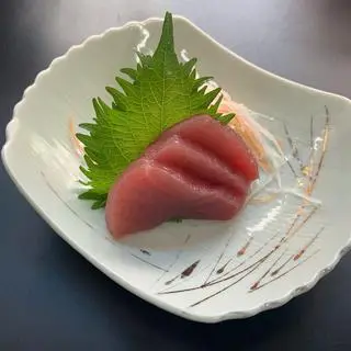 Hình ảnh 72. Tuna Sashimi