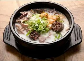 Hình ảnh Cơm canh thịt lợn dồi Hàn Quốc (cay/ không cay) - 순대국/얼큰 순댓국