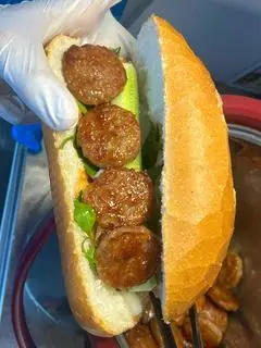Hình ảnh Bánh Mì Thịt viên