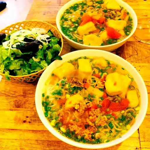 Hình ảnh Bún riêu tóp mỡ giò đậu trứng