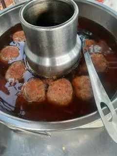 Hình ảnh Bánh Mì Xíu Mại - Heo Quay