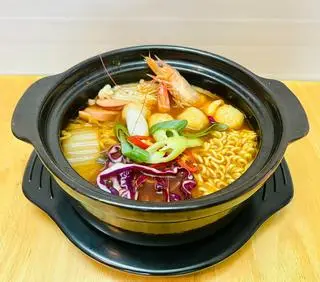 Hình ảnh Mì cay hải sản