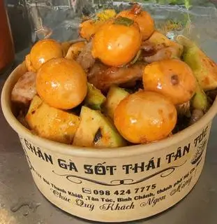 Hình ảnh Chân Gà Sốt Thái Mix Trứng Non 