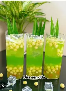Hình ảnh nước dừa hạt sen ( ly 700ml)