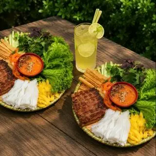 Hình ảnh Combo 2 nem - 1 trà chanh