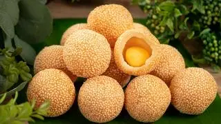 Hình ảnh Bánh cam lúc lắc- Bánh rán mè