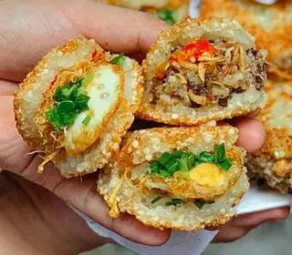 Hình ảnh Xôi Chiên Trứng Cút Chà Bông ( 3 cái ) 