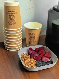 Hình ảnh Sữa Củ Dền - Mè đen - Hạt điều