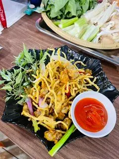 Hình ảnh Chân Gà Mắm Tỏi - Mì Giòn 