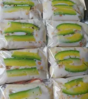 Hình ảnh kem chuối mix bơ
