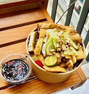 Hình ảnh Bún Nước Tương Full Topping