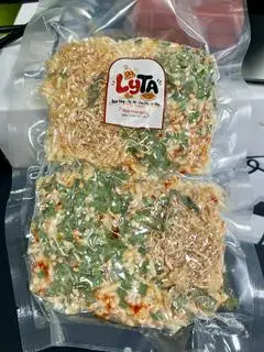 Hình ảnh Cơm cháy khô gà mắm hành