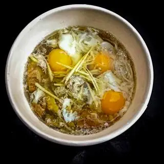 Hình ảnh Trứng xông họng