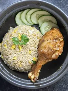 Hình ảnh Cơm chiên trứng gà sốt cay
