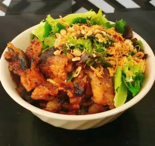 Hình ảnh Bún Trộn Thịt Nướng