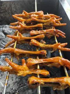 Hình ảnh Chân gà nướng ngũ vị(1 cặp 25k)