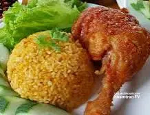 Hình ảnh cơm chiên gà góc tư 