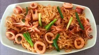 Hình ảnh mực xào mì 