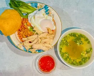 Hình ảnh MÌ TRỘN TRỨNG LÒNG ĐÀO GÀ XÉ