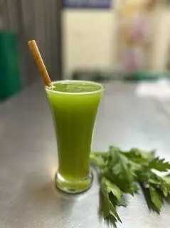 Hình ảnh Nước ép cần Mỹ và táo 300ml