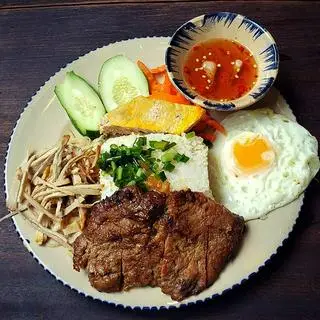 Hình ảnh Cơm Tấm Sườn Bì Chả Trứng