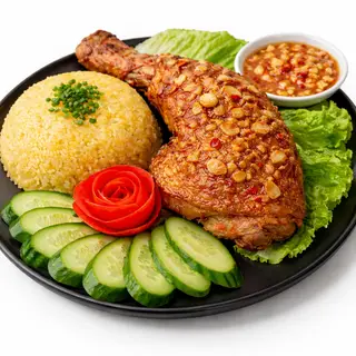 Hình ảnh Cơm Chiên Đùi Gà Gốc Tư Sốt Mắm Tỏi