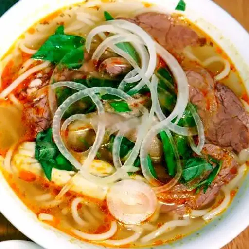 Hình ảnh Bún bò tái nạm chả