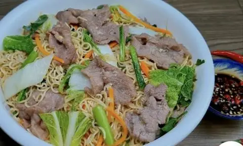 Hình ảnh Mì gói xào bò
