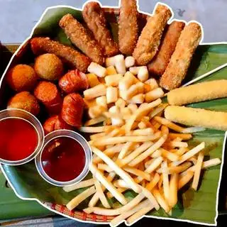 Hình ảnh Combo ( mẹt thập cẩm chiên + 3 tào phớ cổ truyền  nước đậu )