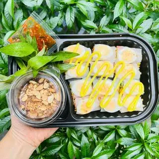 Hình ảnh Cuốn Trứng Chấm Sốt Me (cắt sẵn)