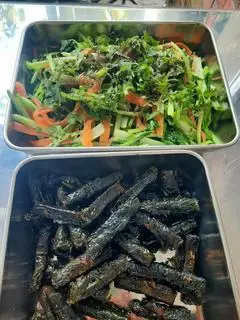 Hình ảnh Cơm Chả lá lốp rau xào