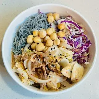 Hình ảnh Mì trộn bò xào kim chi