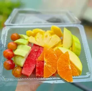 Hình ảnh Hoa Quả Gọt Sẵn Ướp Lạnh