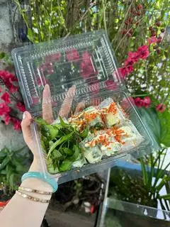 Hình ảnh Bánh Tráng Cuốn Trứng Hành