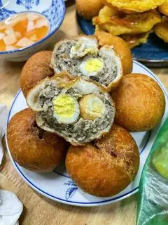 Hình ảnh 3C BÁNH BAO CHIÊN THỊT 2 TRỨNG CÚT THƠM NGON KÈM CHẤM