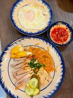 Hình ảnh CUM-BÔ ĐỦ ĐẦY SUM VẦY (TIẾT KIỆM ĐẾN 5K) Gồm 1 Cơm Tấm Long Xuyên + 1 Trứng Chiên
