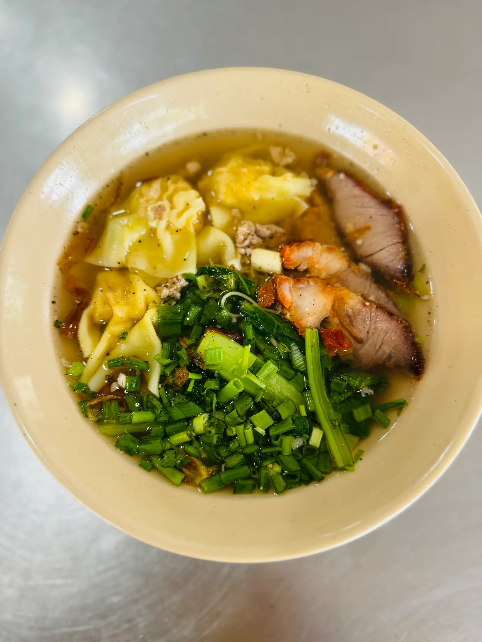 Hình ảnh Mì hoành thánh xá xíu