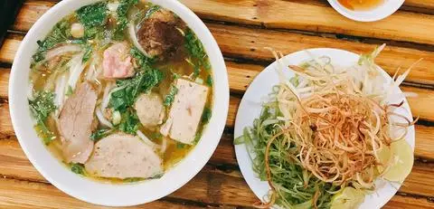 Hình ảnh Bún Bò Huế Xưa - Cổng Biệt Thự Vinhomes