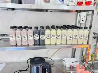 Hình ảnh Sữa Mè đen+ đậu xanh + đậu phông+ gạo lức