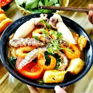 Hình ảnh Bún hải sản hoàng gia